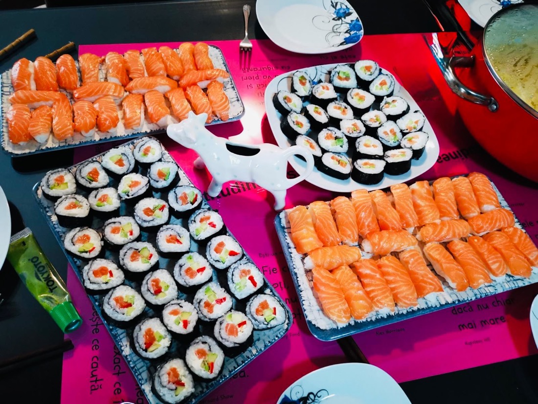 Platouri de sushi făcut în casă